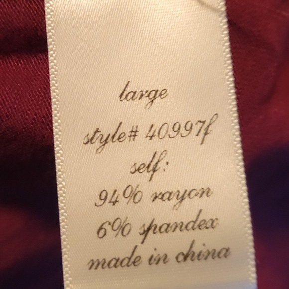 Women's top - Picture 3 of 3